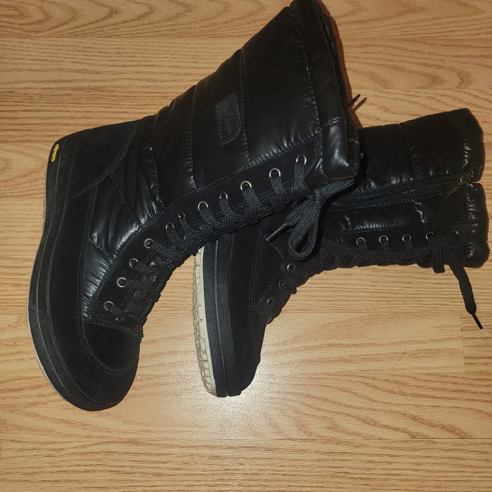 Lace up boots